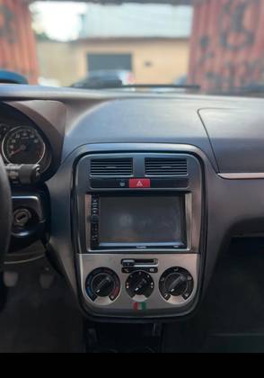 FIAT PUNTO 1.4 ATTRACTIVE 8V FLEX 4P MANUAL